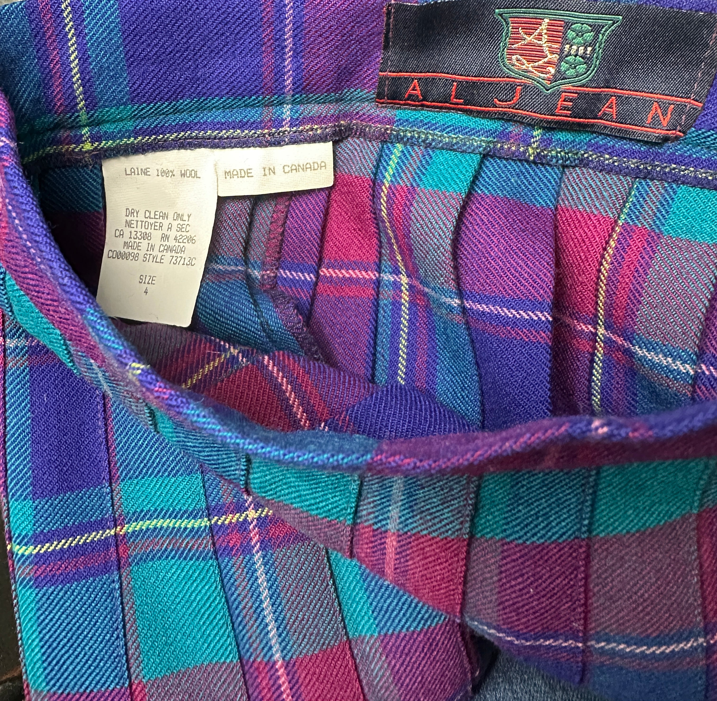 Vintage Aljean 100% Wool Plaid Pleated Skirt Canada-Sz 4